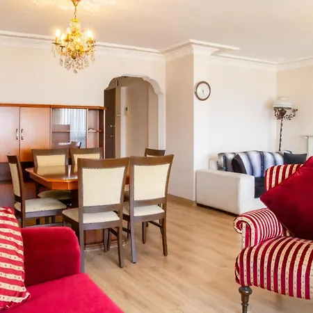 Sea View Flat W Balcony 1 Min To Shore And Park * Izmir