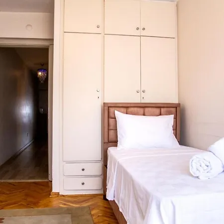 Sea View Flat W Balcony 1 Min To Shore And Park * Izmir