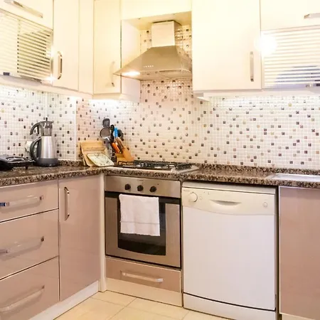 Apartment Sea View Flat W Balcony 1 Min To Shore And Park *